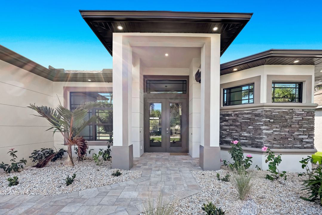 1932 SW 17th Ave, Cape Coral, FL 33991