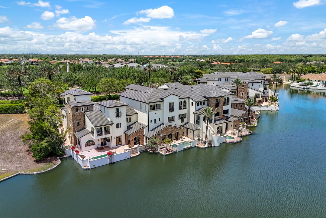 16653 Toscana Cir #704, Naples, FL 34110
