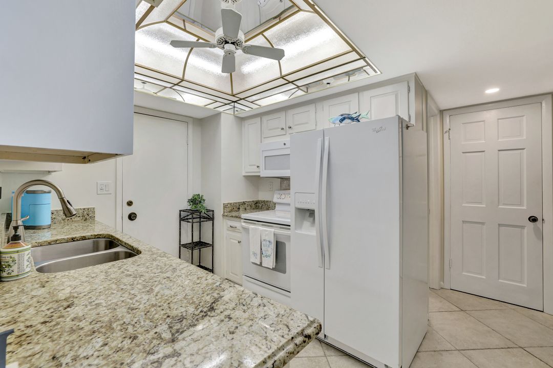 220 Seaview Ct #613, Marco Island, FL 34145