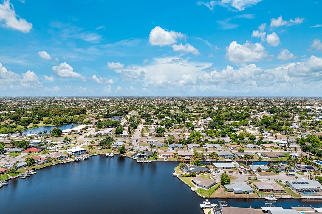 4530 Vinsetta Ave, North Fort Myers, FL 33903