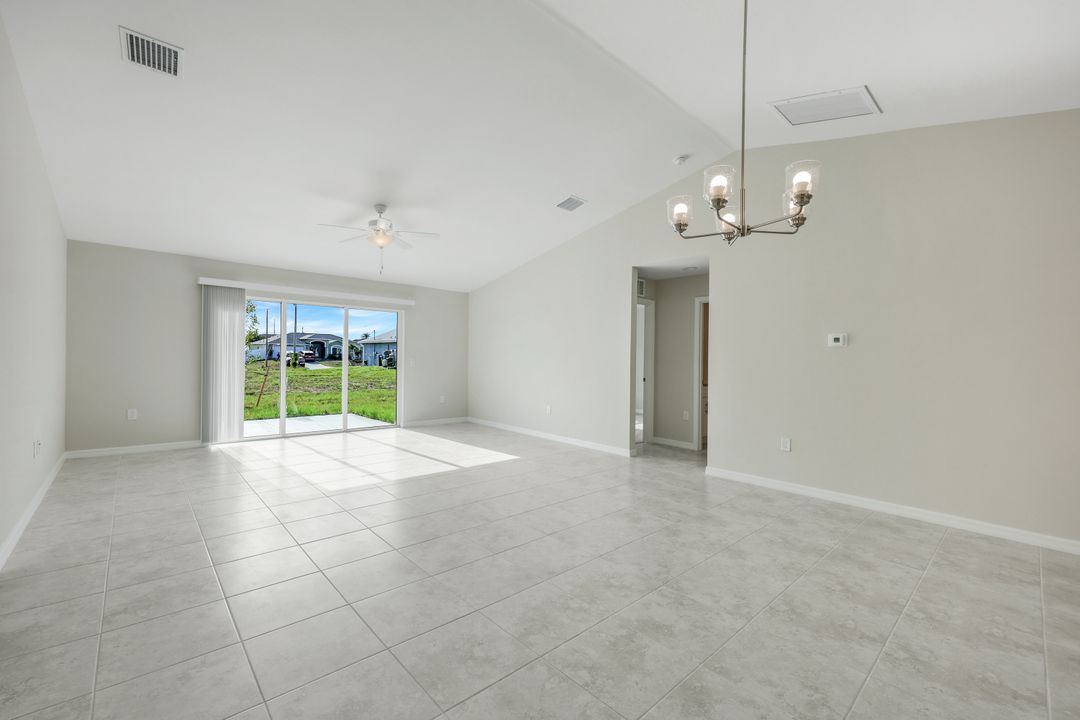2121 NW 2nd Ave, Cape Coral, FL 33993