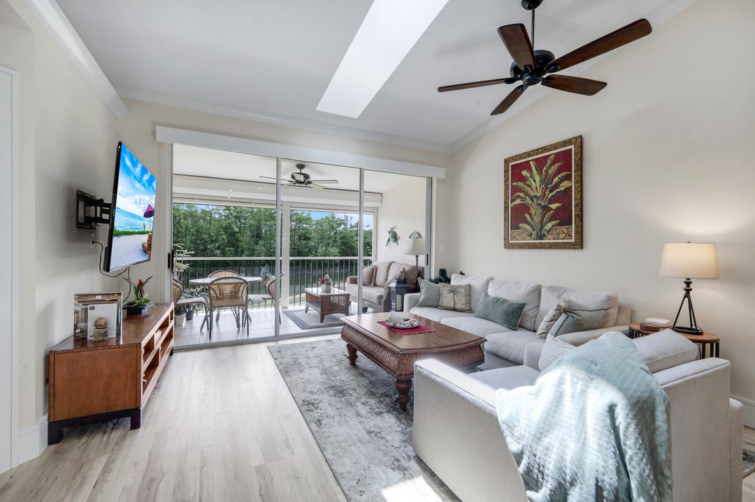 526 Lake Louise Cir #402, Naples, FL 34110