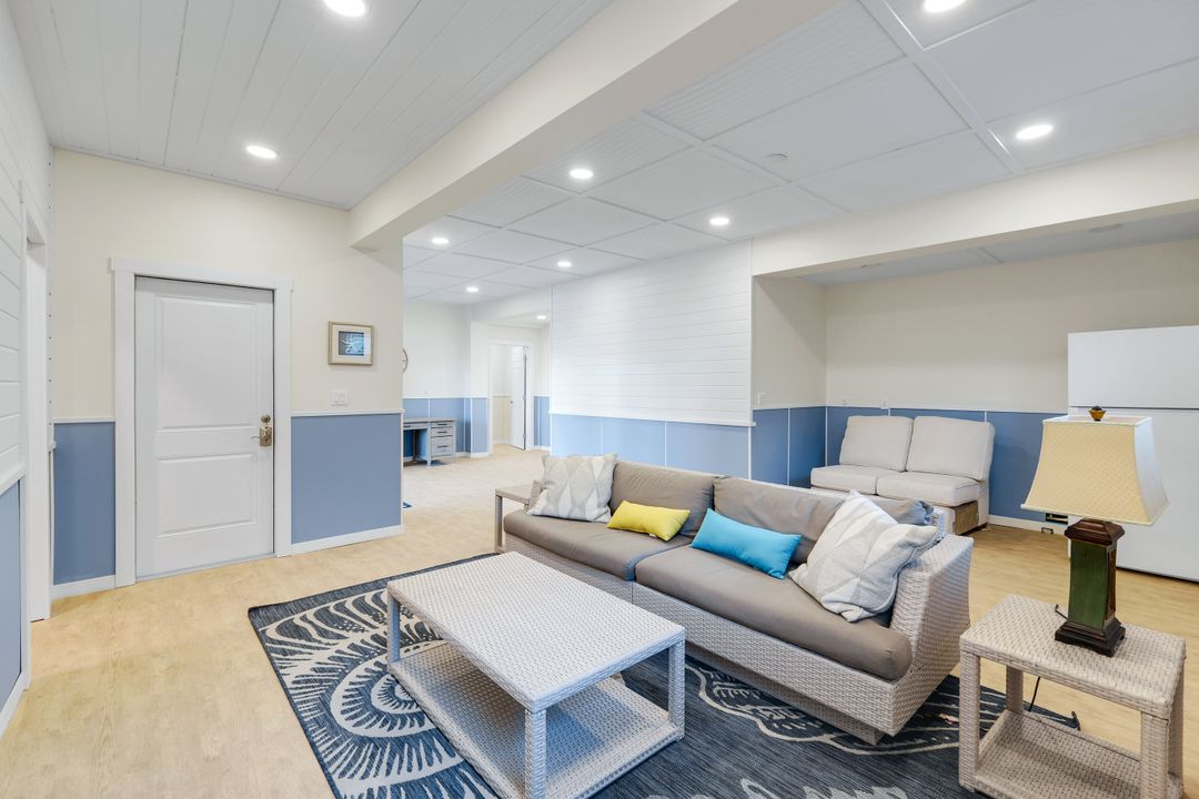 231 Sterling Ave, Fort Myers Beach, FL 33931