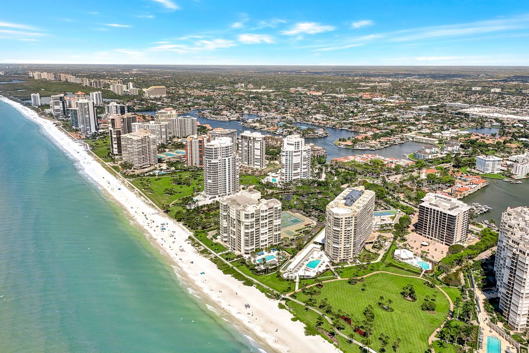 4041 Gulf Shore Blvd N #403, Naples, FL 34103