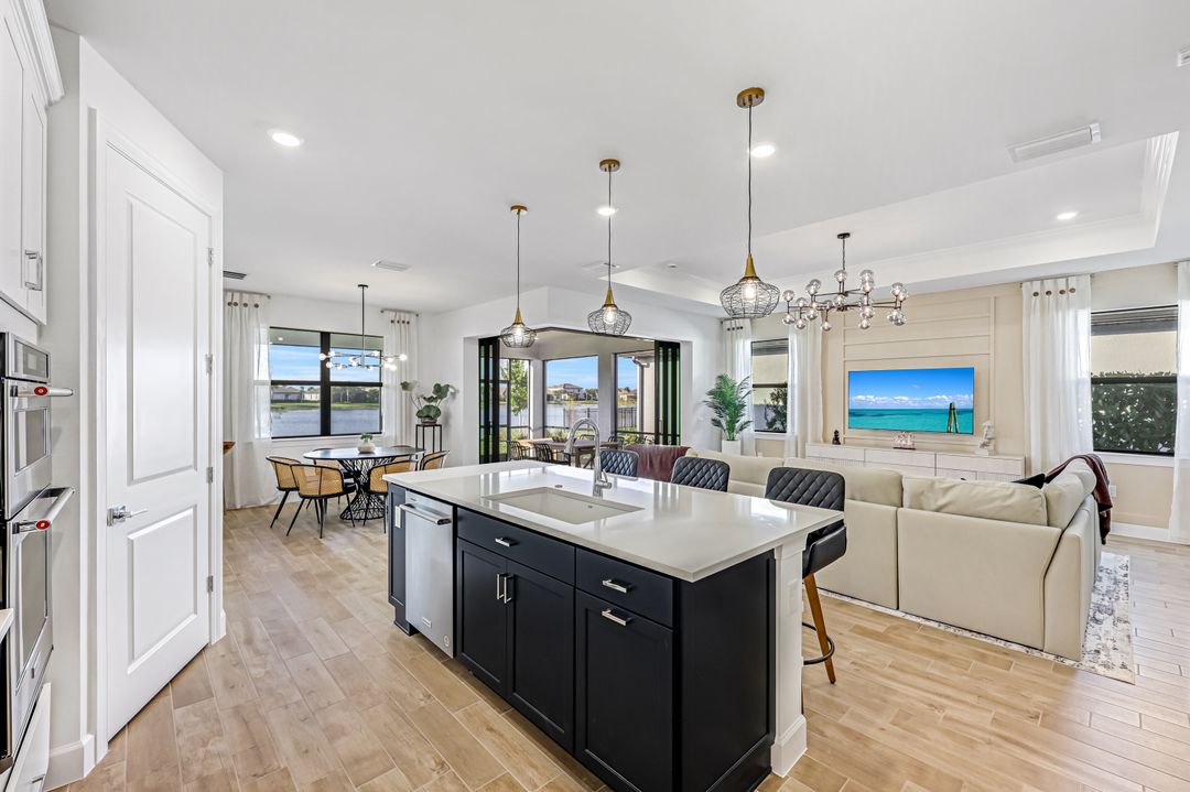 20530 Pebble Gln Dr, Estero, FL 33928