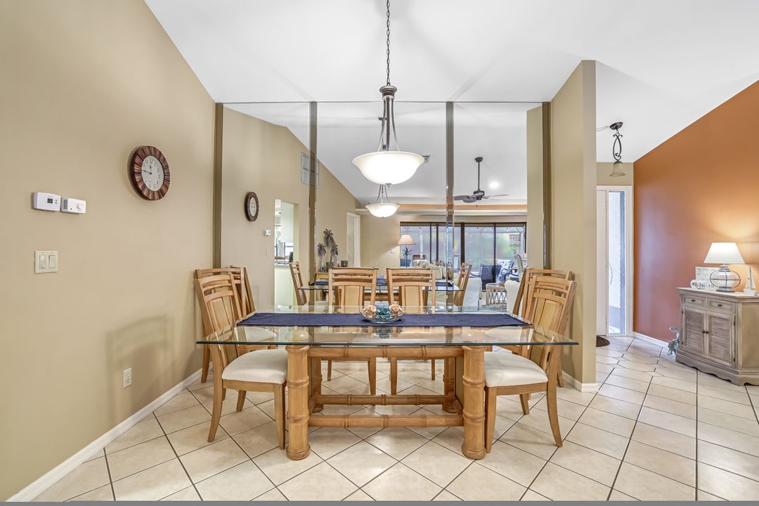 3097 Round Table Ct, Naples, FL 34112