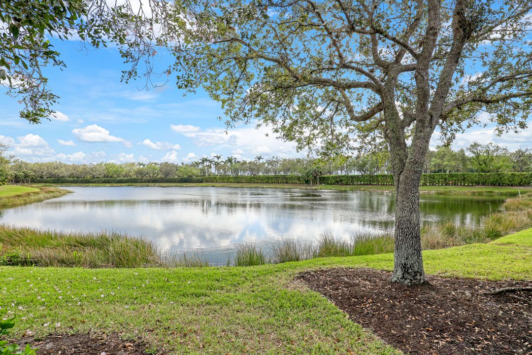 9956 St Moritz Dr, Miromar Lakes, FL 33913