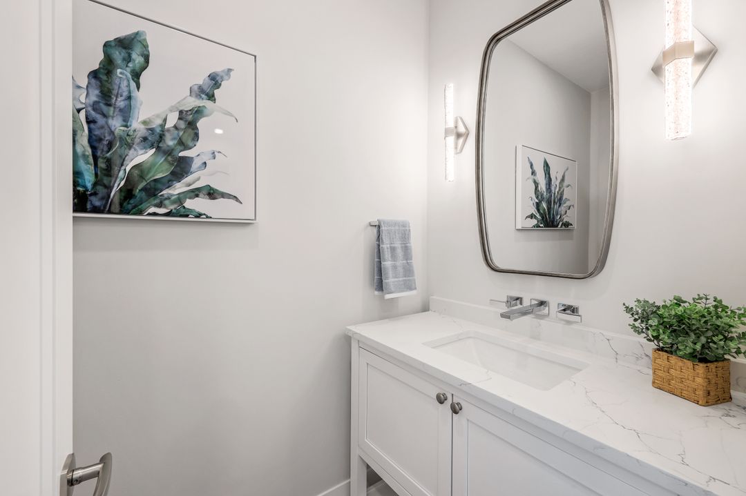 121 Barefoot Cir, Bonita Springs, FL 34134