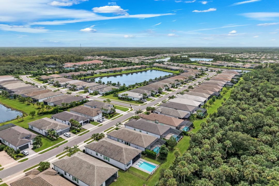 11855 Gardenia Ave, Naples, FL 34120