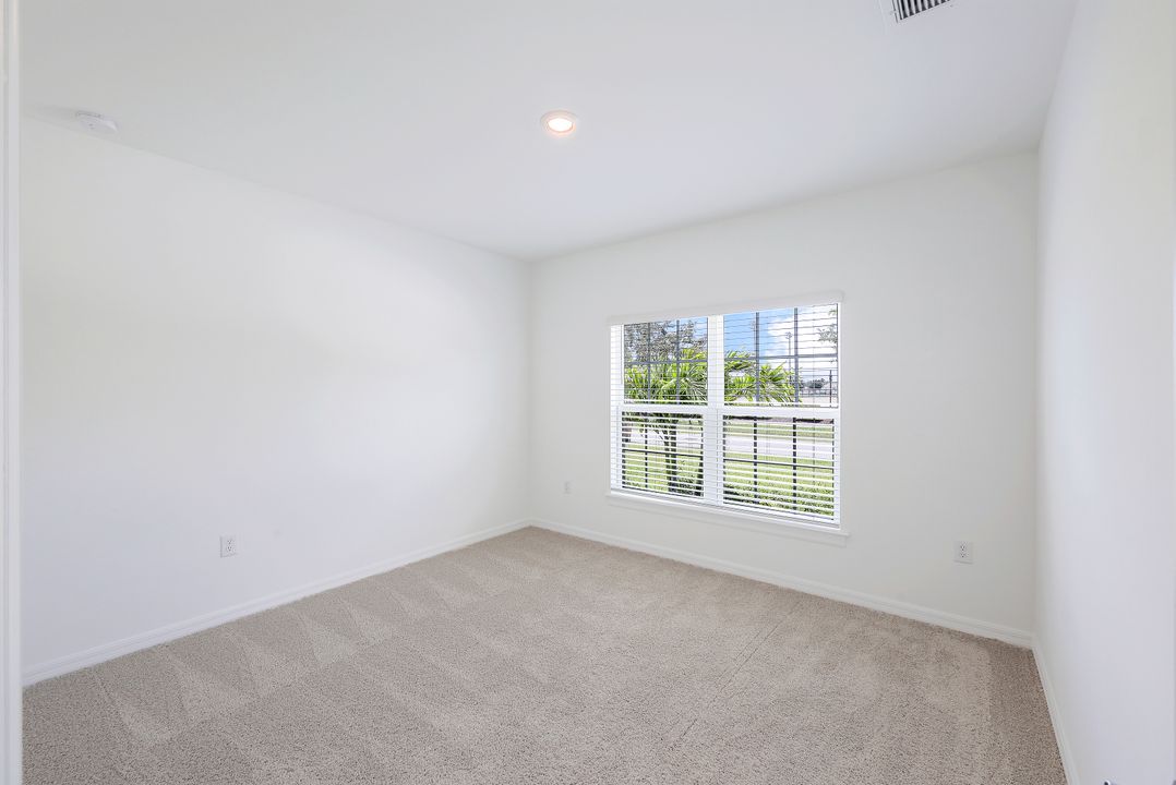 2714 SW 3rd Ln, Cape Coral, FL 33991