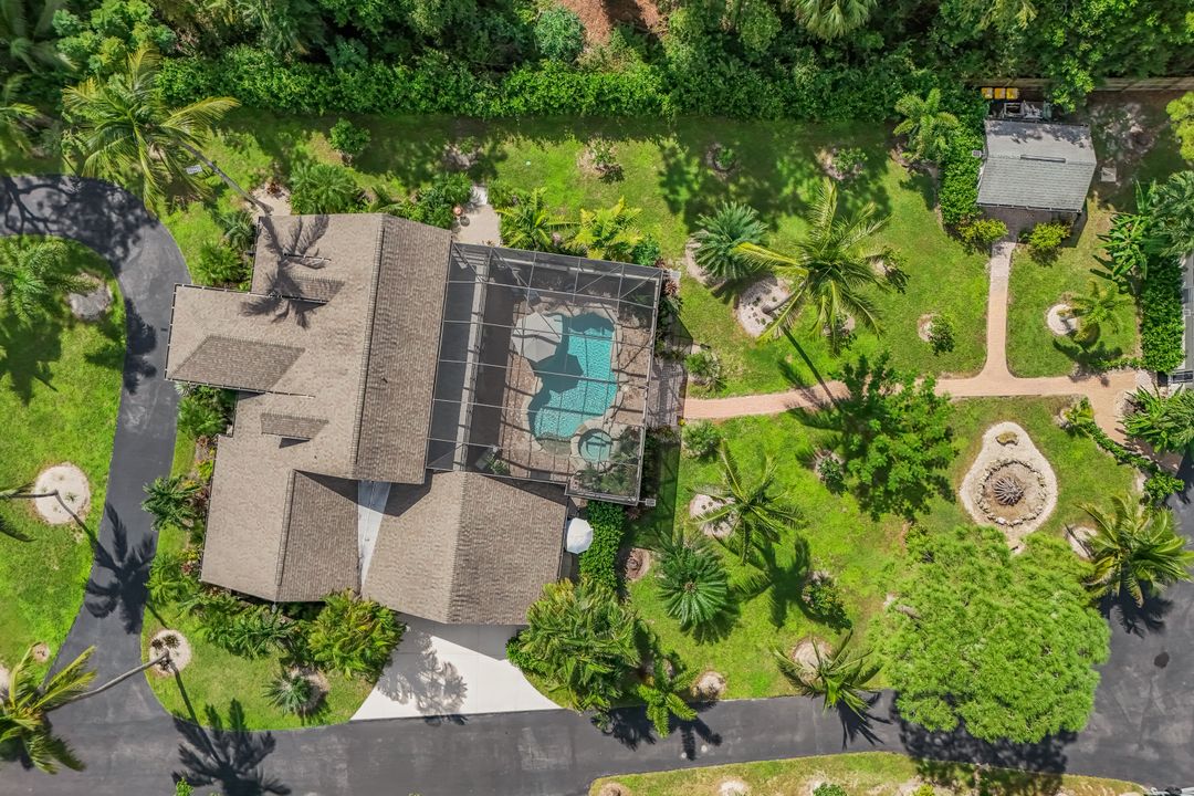 2061 Santa Barbara Blvd, Naples, FL 34116
