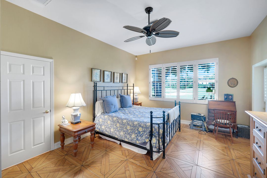 4959 Bollard Ct, Naples, FL 34112