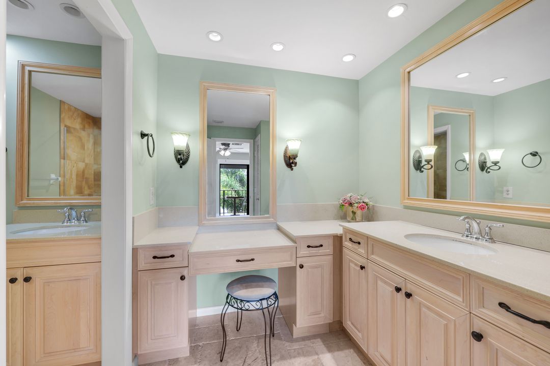 1400 Blue Point Ave #202, Naples, FL 34102