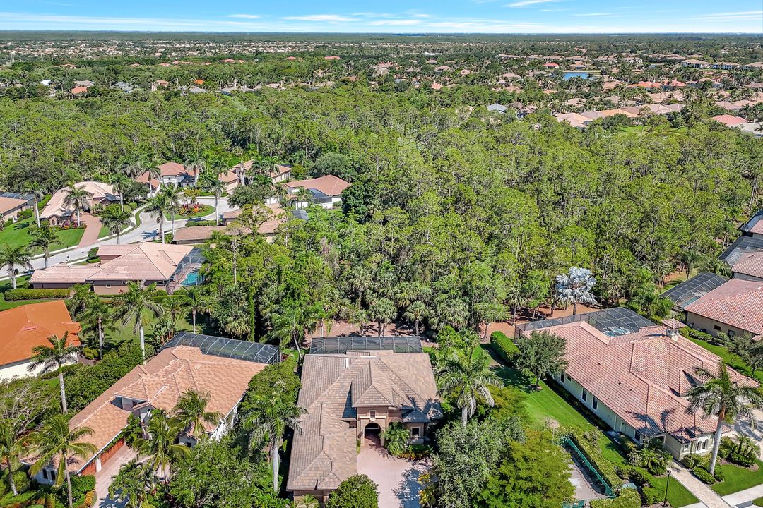 7748 Classics Dr, Naples, FL 34113