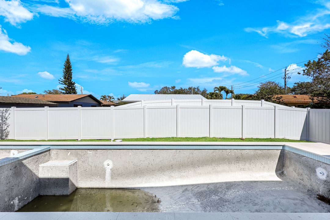 1381 Trail Terrace Dr, Naples, FL 34103