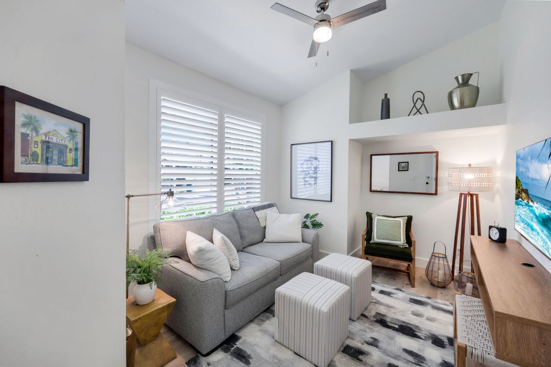 155 San Rafael Ln, Naples, FL 34119