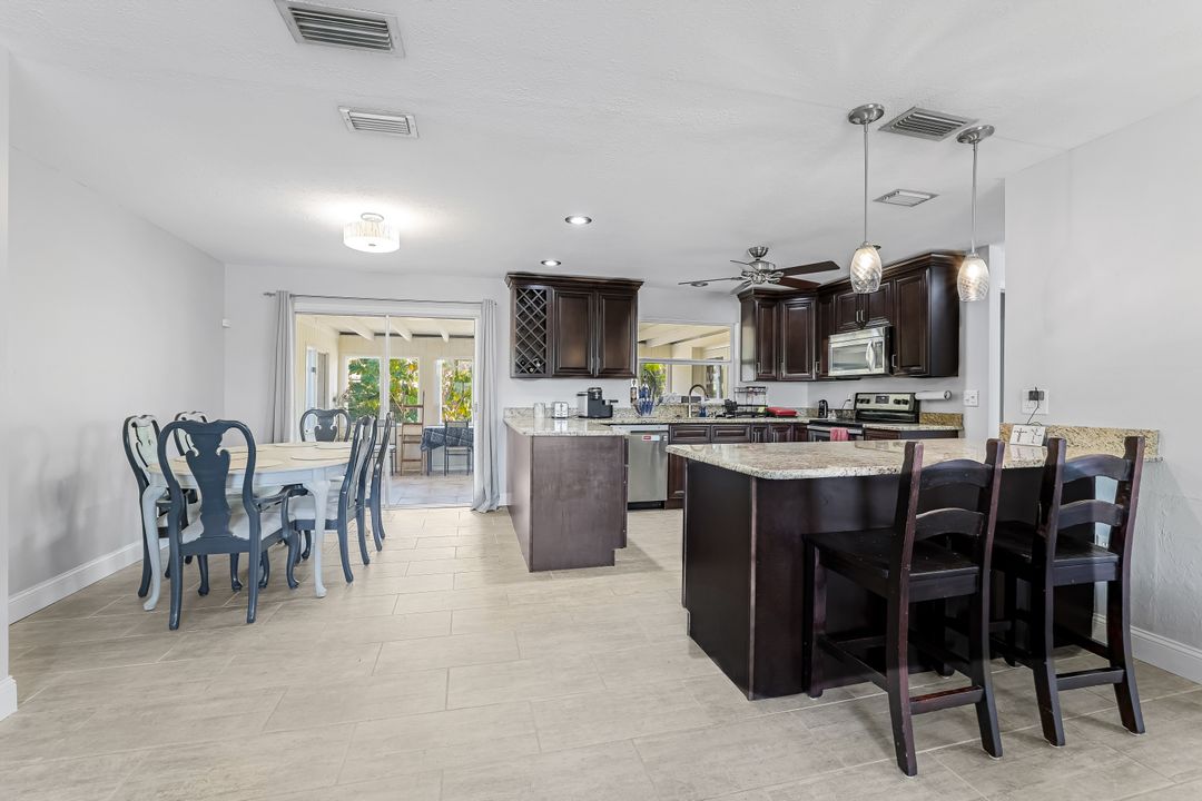 1670 N Hermitage Rd, Fort Myers, FL 33919