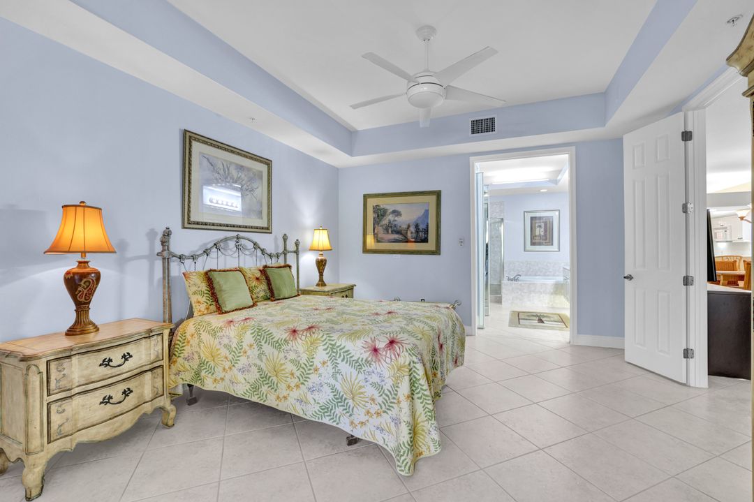 2355 Hidden Lake Dr #3, Naples, FL 34112