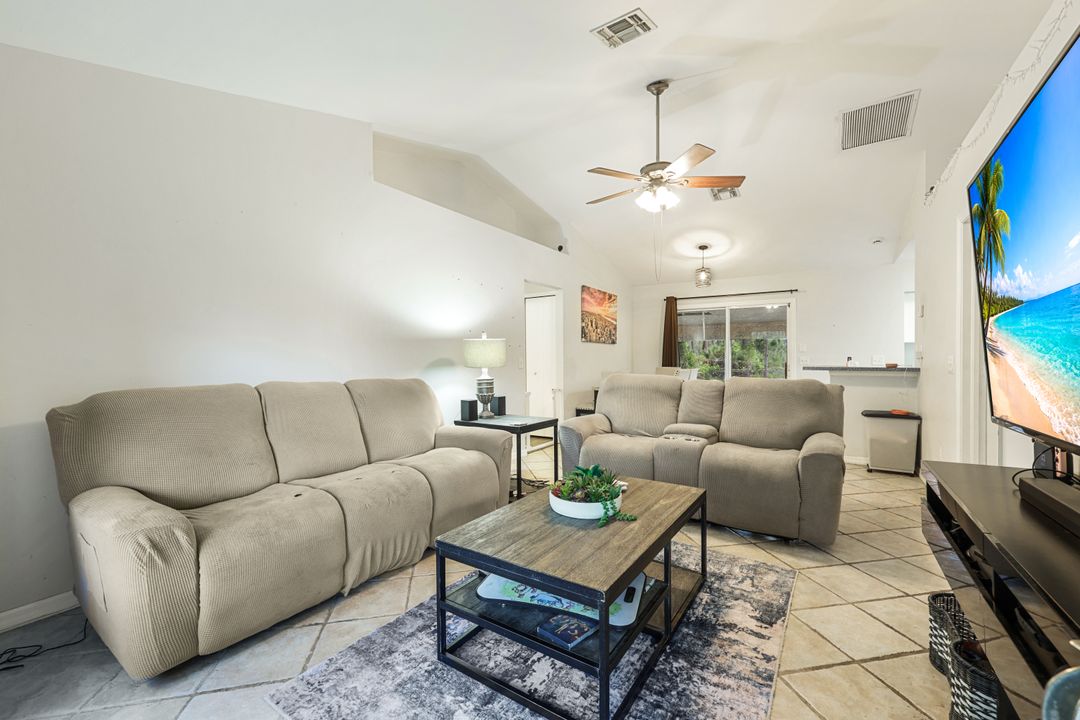 4195 2nd Ave NE, Naples, FL 34120