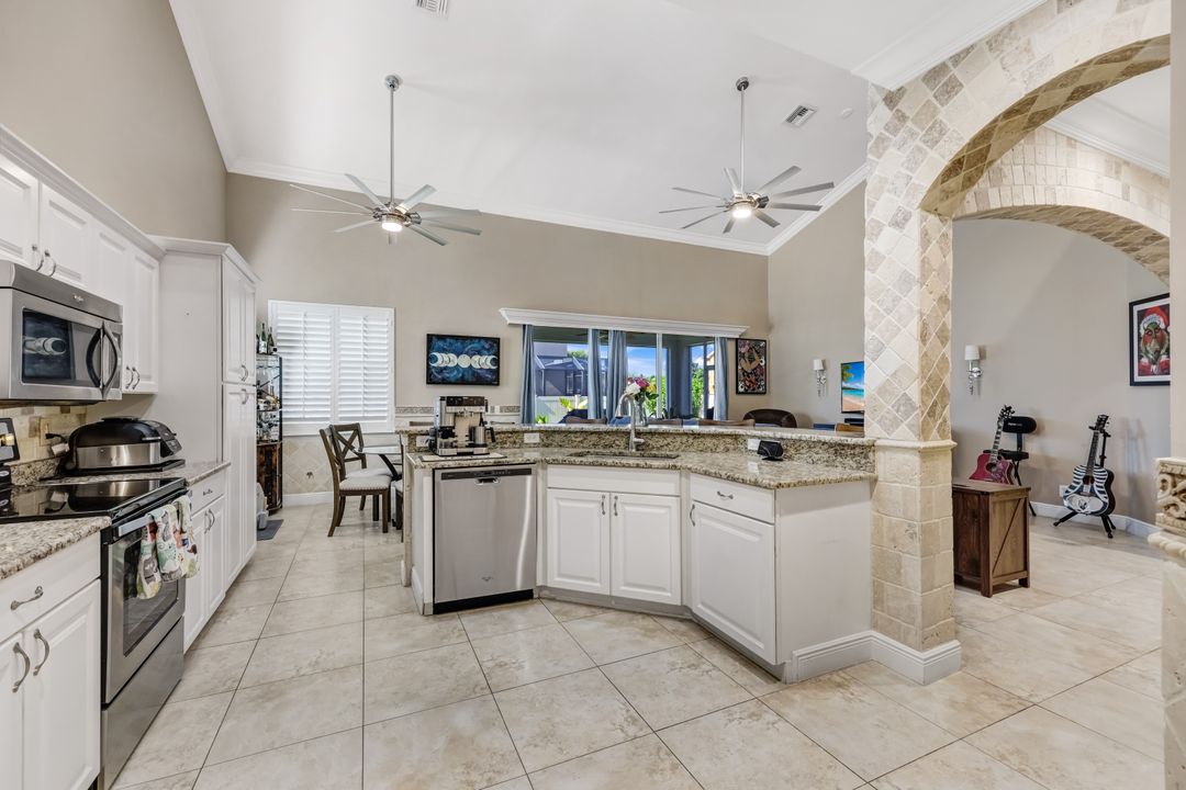 88 Burnt Pine Dr, Naples, FL 34119