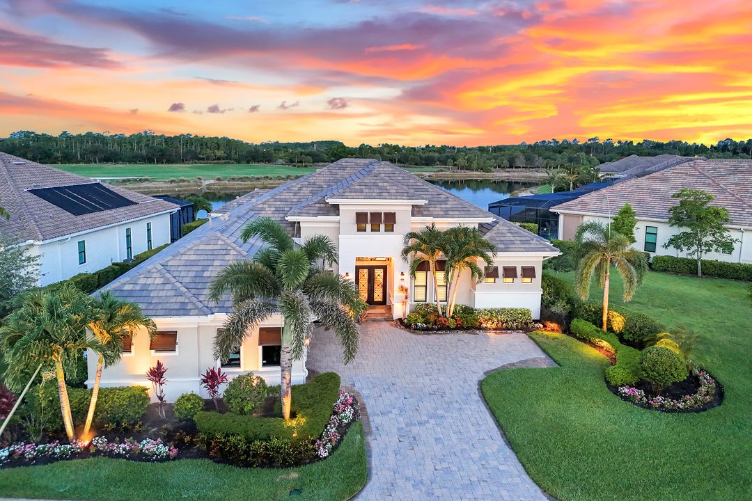 9010 Arrezo Ct, Naples, FL 34119