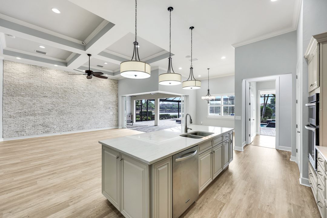 9180 Ores Cir, Naples, FL 34120