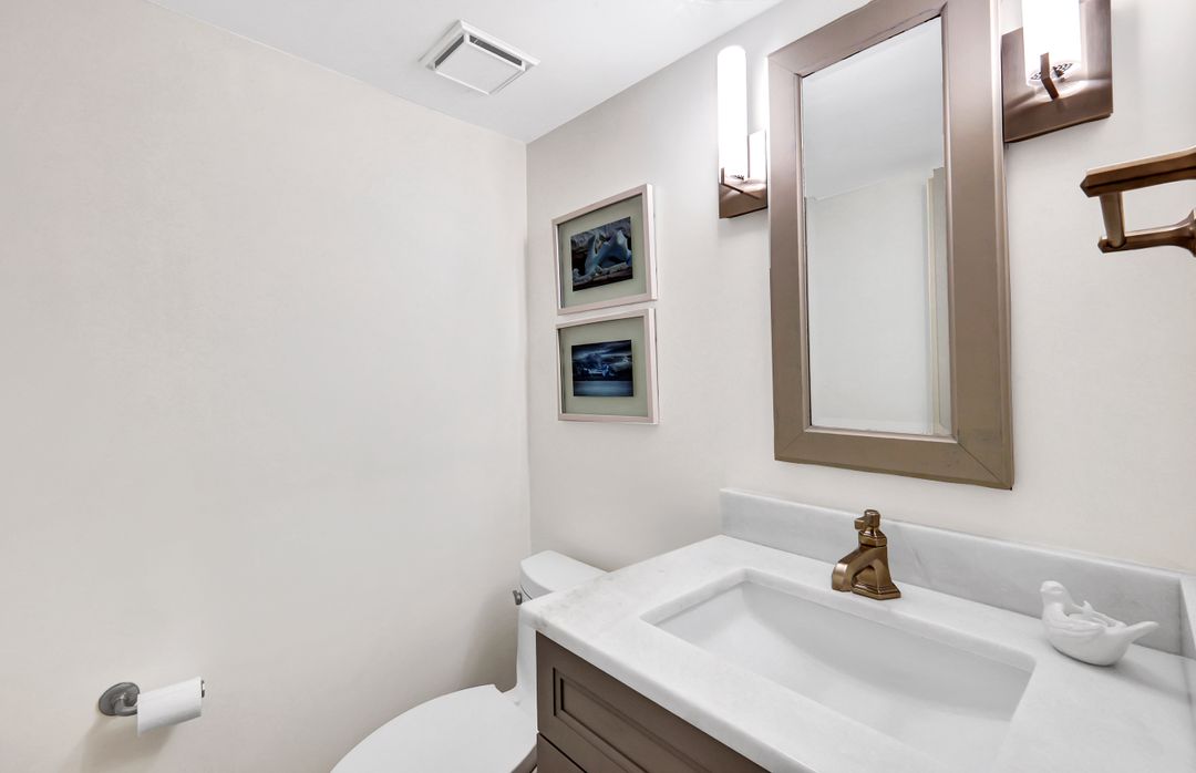 2302 Gulf Shore Blvd N, Naples, FL 34103