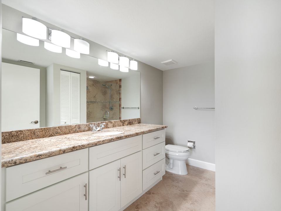 7706 Jewel Ln, Naples, FL 34109