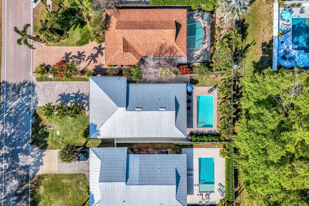 737 91st Ave N, Naples, FL 34108