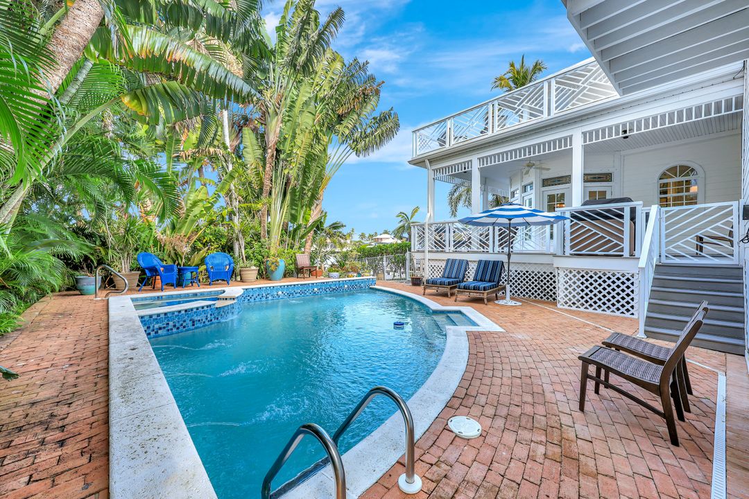 440 Cottage Ct, Marco Island, FL 34145