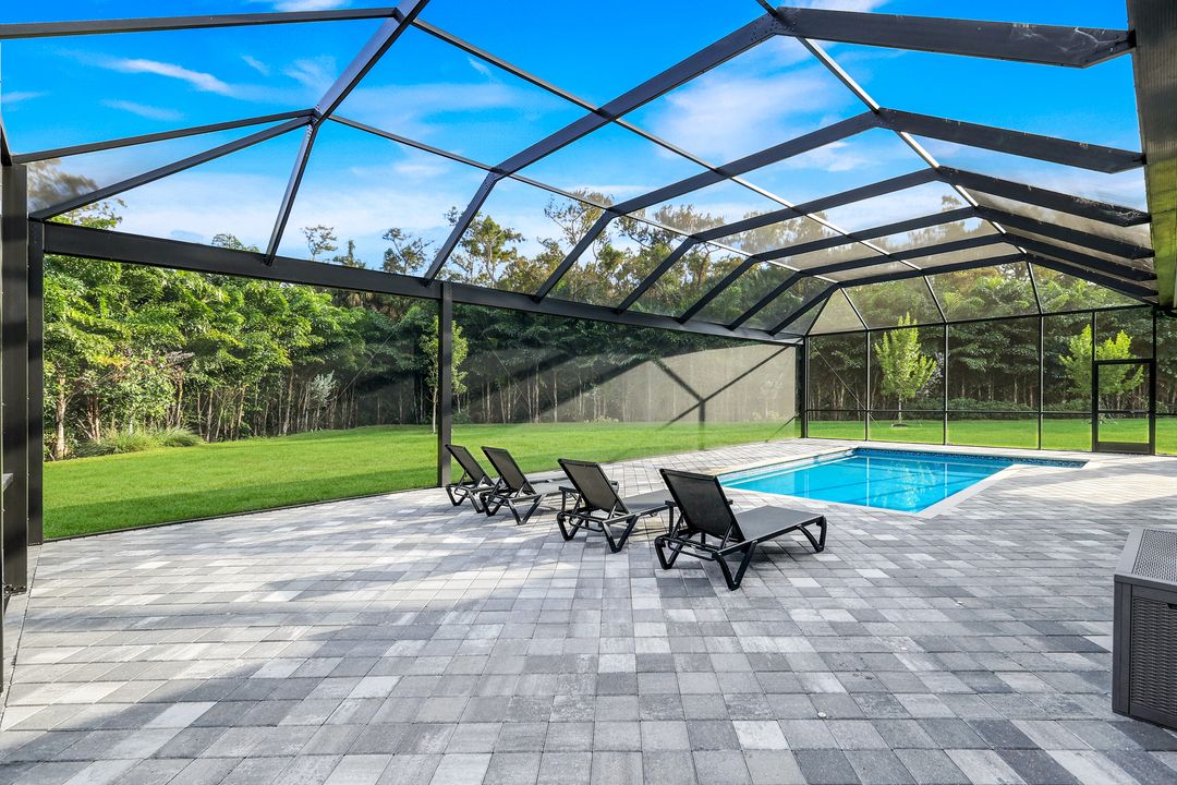 12083 Azalea Wy, Naples, FL 34120