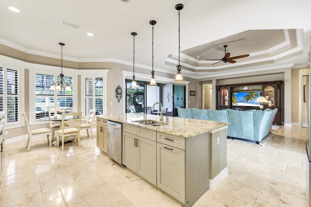 3917 Glacier Ct, Naples, FL 34119