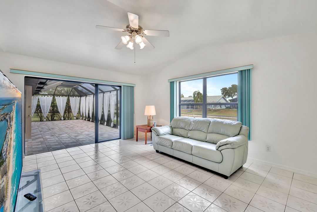 1705 SE 7th St, Cape Coral, FL 33990