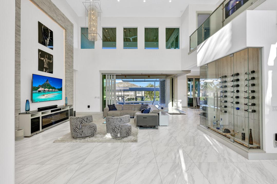 5610 De Soto Ct, Cape Coral, FL 33904