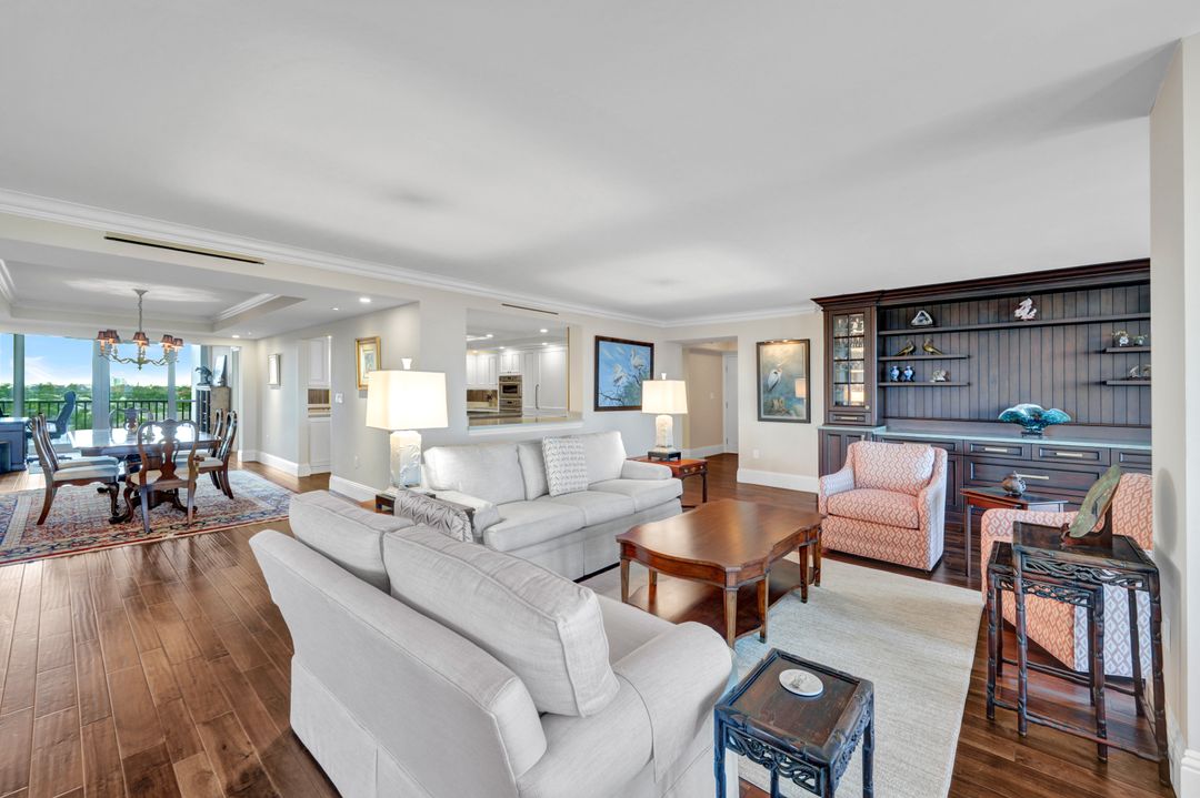 5601 Turtle Bay Dr #404, Naples, FL 34108