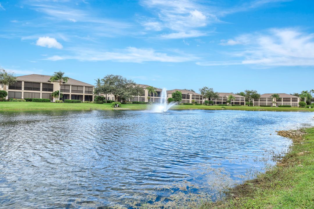 721 Regency Reserve Cir, Naples, FL 34119