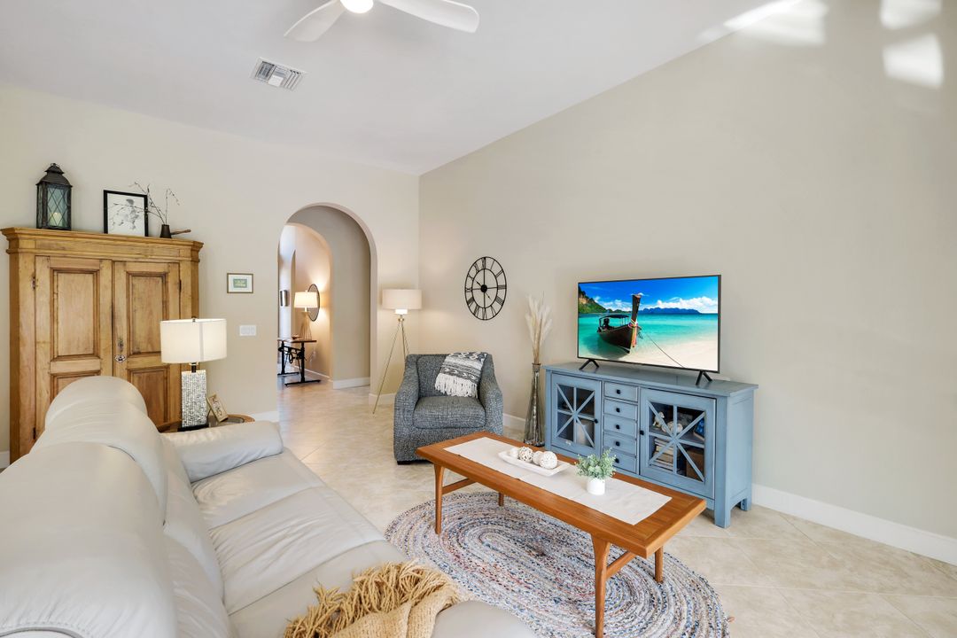 10542 Yorkstone Dr, Bonita Springs, FL 34135