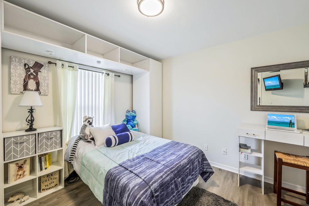 2217 SW 3rd Pl, Cape Coral, FL 33991