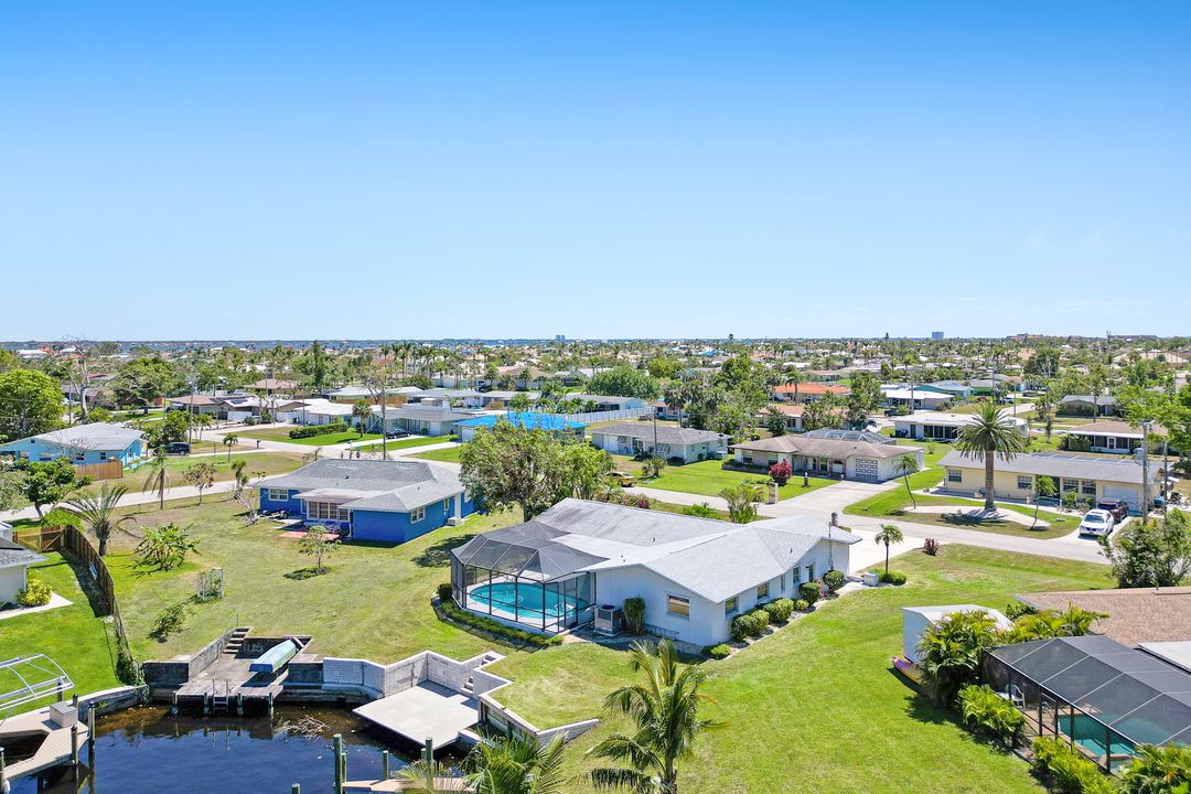 1741 SE 29th Ln, Cape Coral, FL 33904