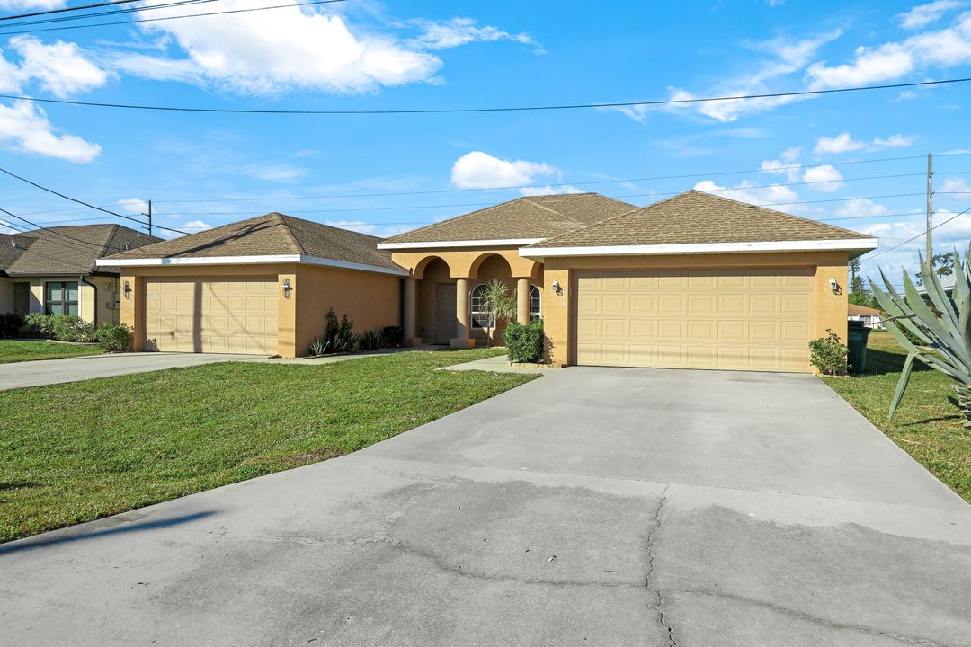 3018 SE Santa Barbara Pl, Cape Coral, FL 33904