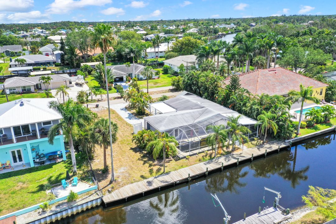 27098 Del Ln, Bonita Springs, FL 34135