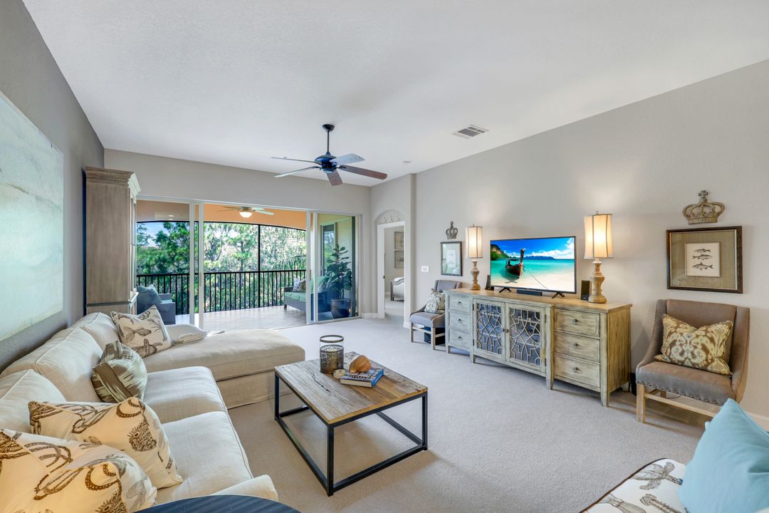 8721 Piazza Del Lago Cir #203, Estero, FL 33928