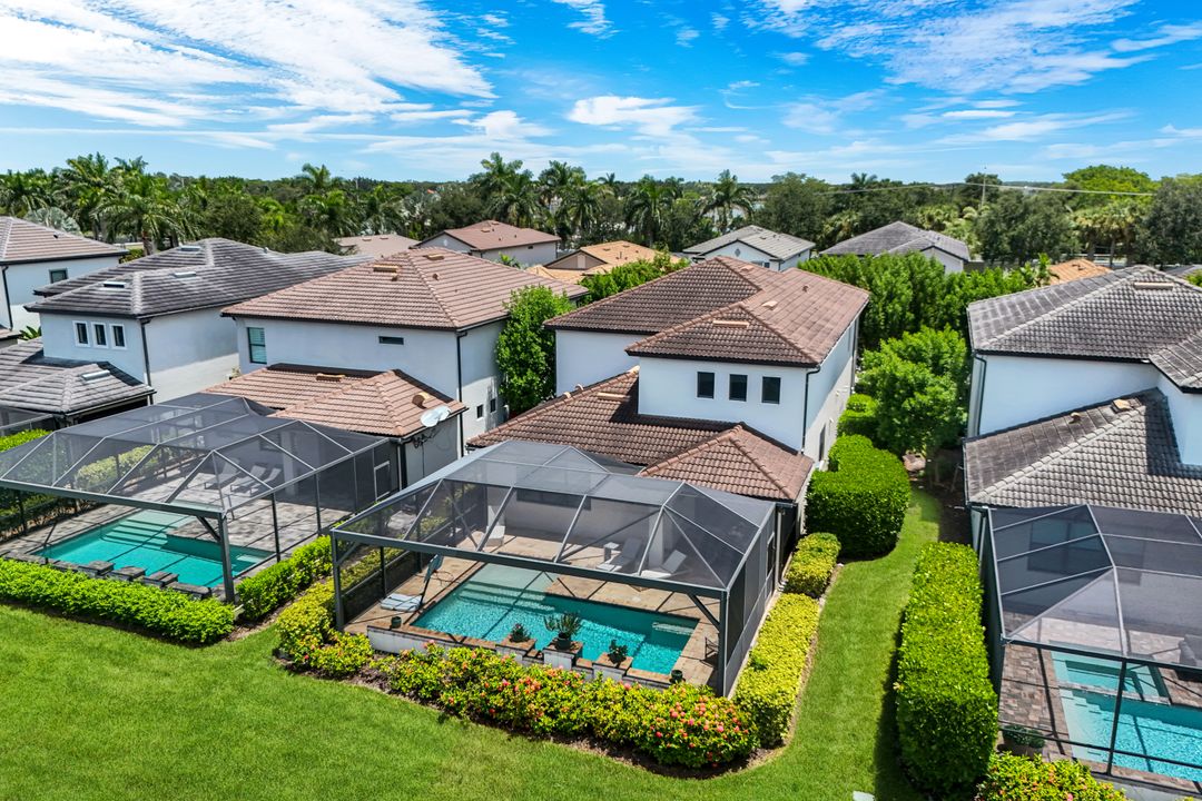 7209 Wilton Dr N, Naples, FL 34109