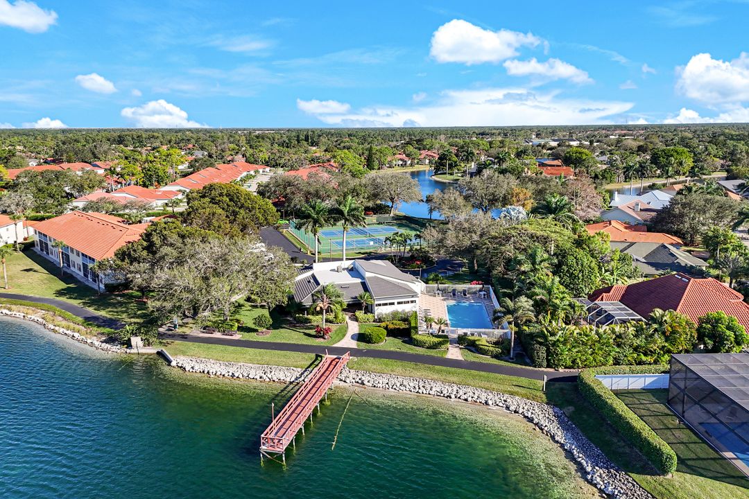 658 Lambton Ln, Naples, FL 34104