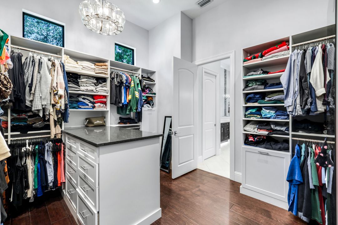 5861 Napa Woods Way, Naples, FL 34116