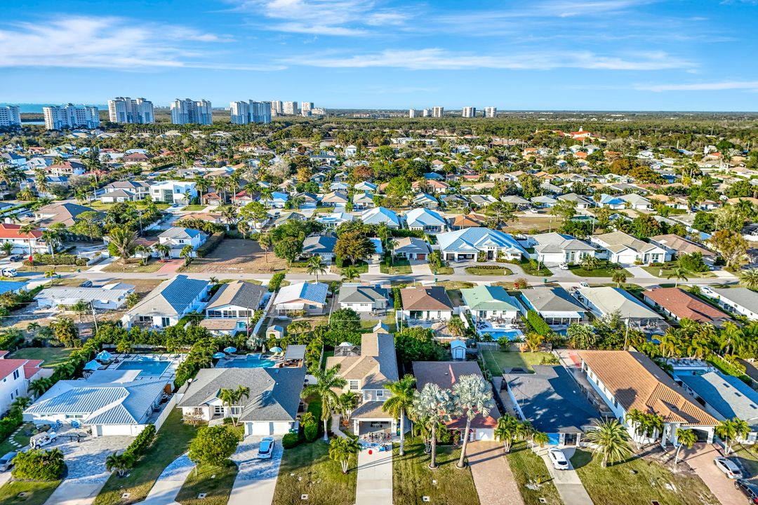 531 105th Ave N, Naples, FL 34108