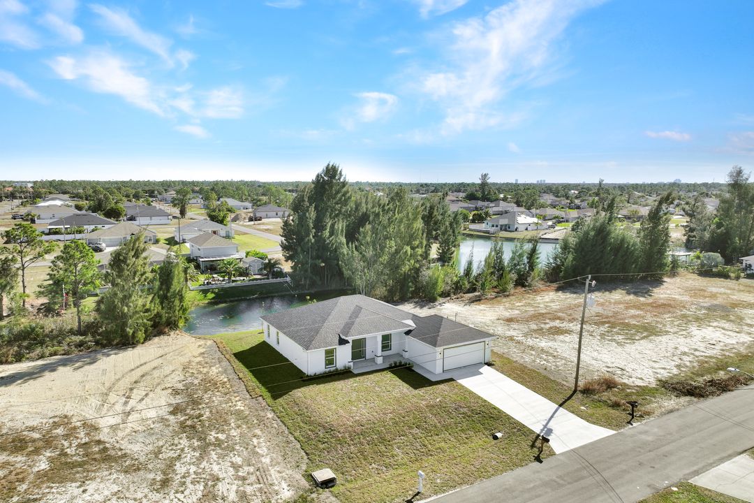 3537 NE 21st Ave, Cape Coral, FL 33909