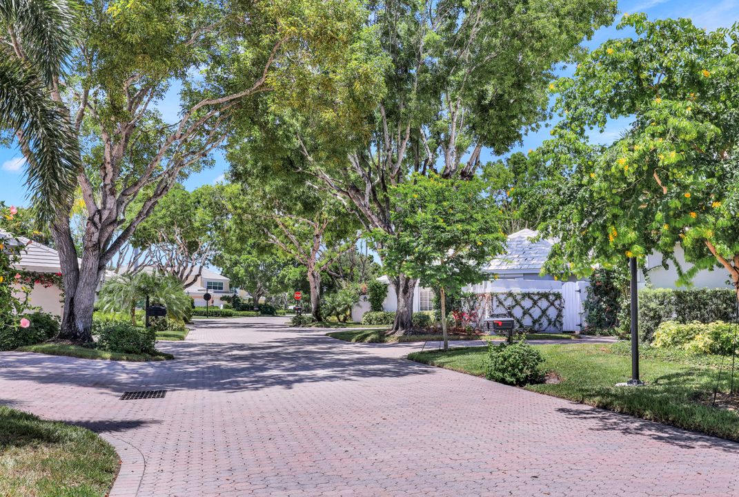 Turtle Bay Dr, Naples, FL 34108