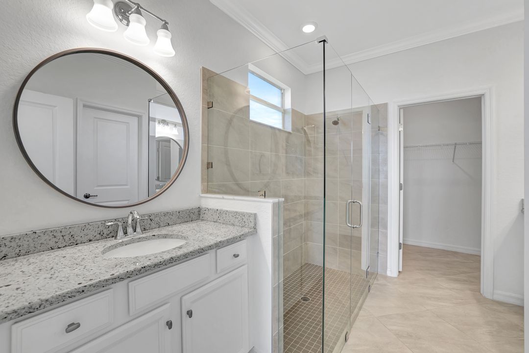 2074 Tamarron Ln, Naples, FL 34120