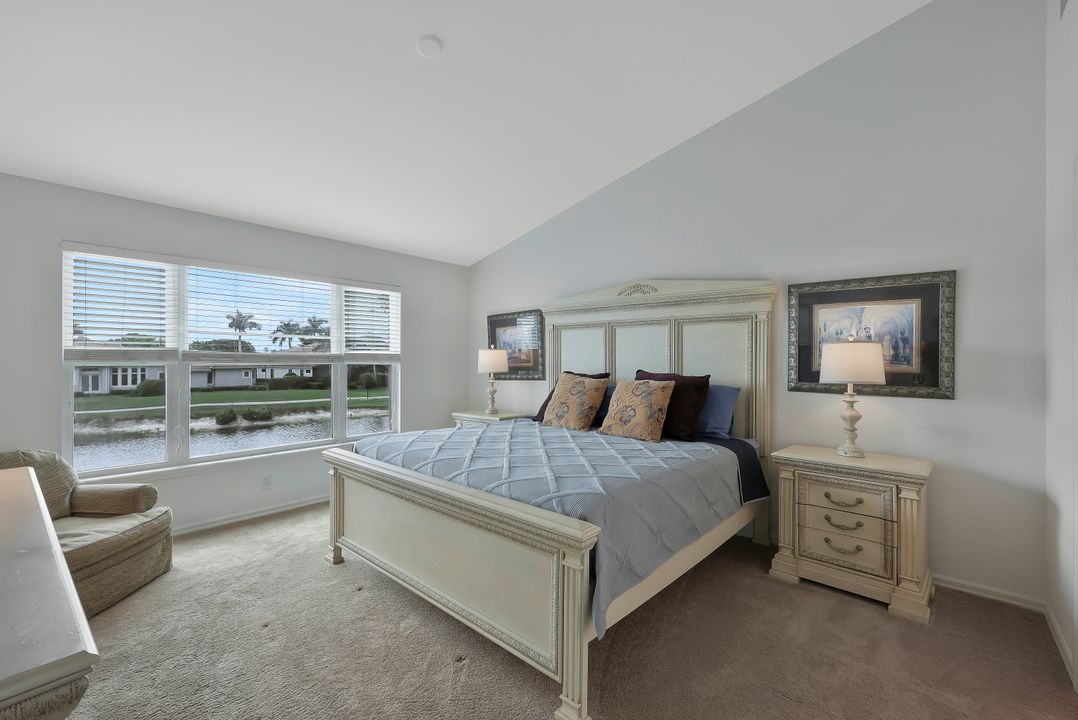 5963 Sand Wedge Ln #207, Naples, FL 34110